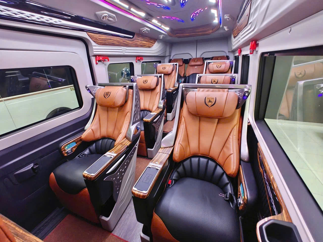 Bảng Giá Thuê Xe Limousine TP.HCM 2026 – Cập Nhật Mới Nhất 2 lm10